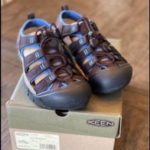Women’s Keen Sandals Size 9